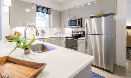 under cabinet lighting in large kitchen